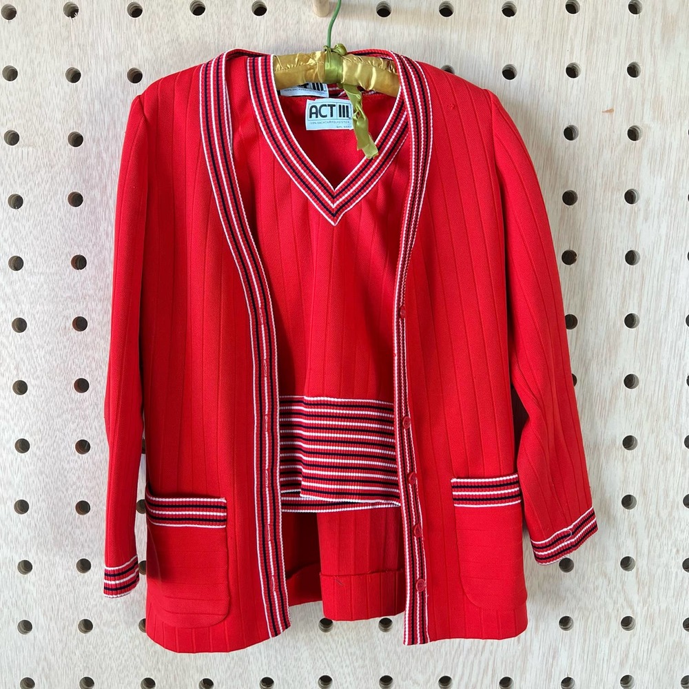 2 Piece Polyester Set - image 1